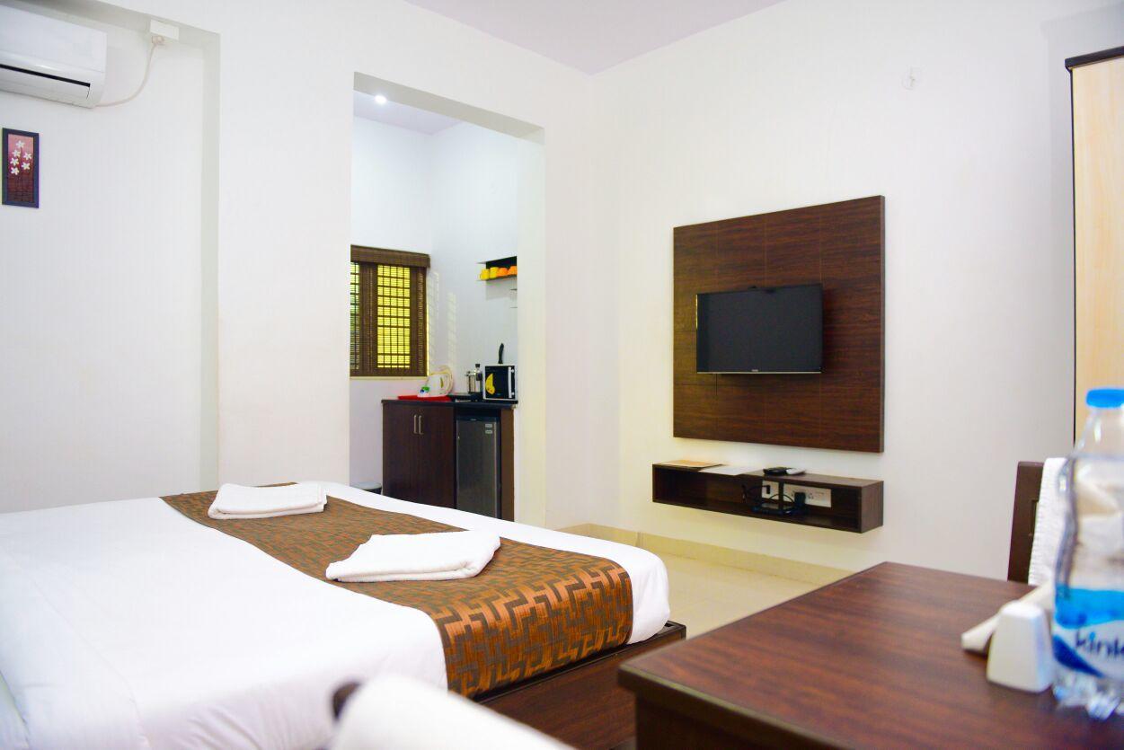 Апарт отель Varsha Enclave- Trinity House Майсур Экстерьер фото