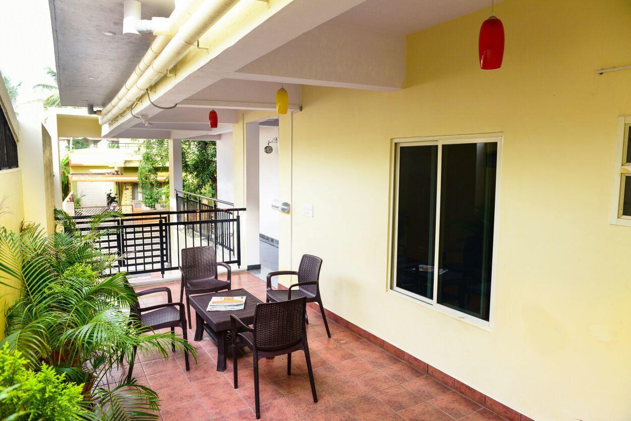 Апарт отель Varsha Enclave- Trinity House Майсур Экстерьер фото